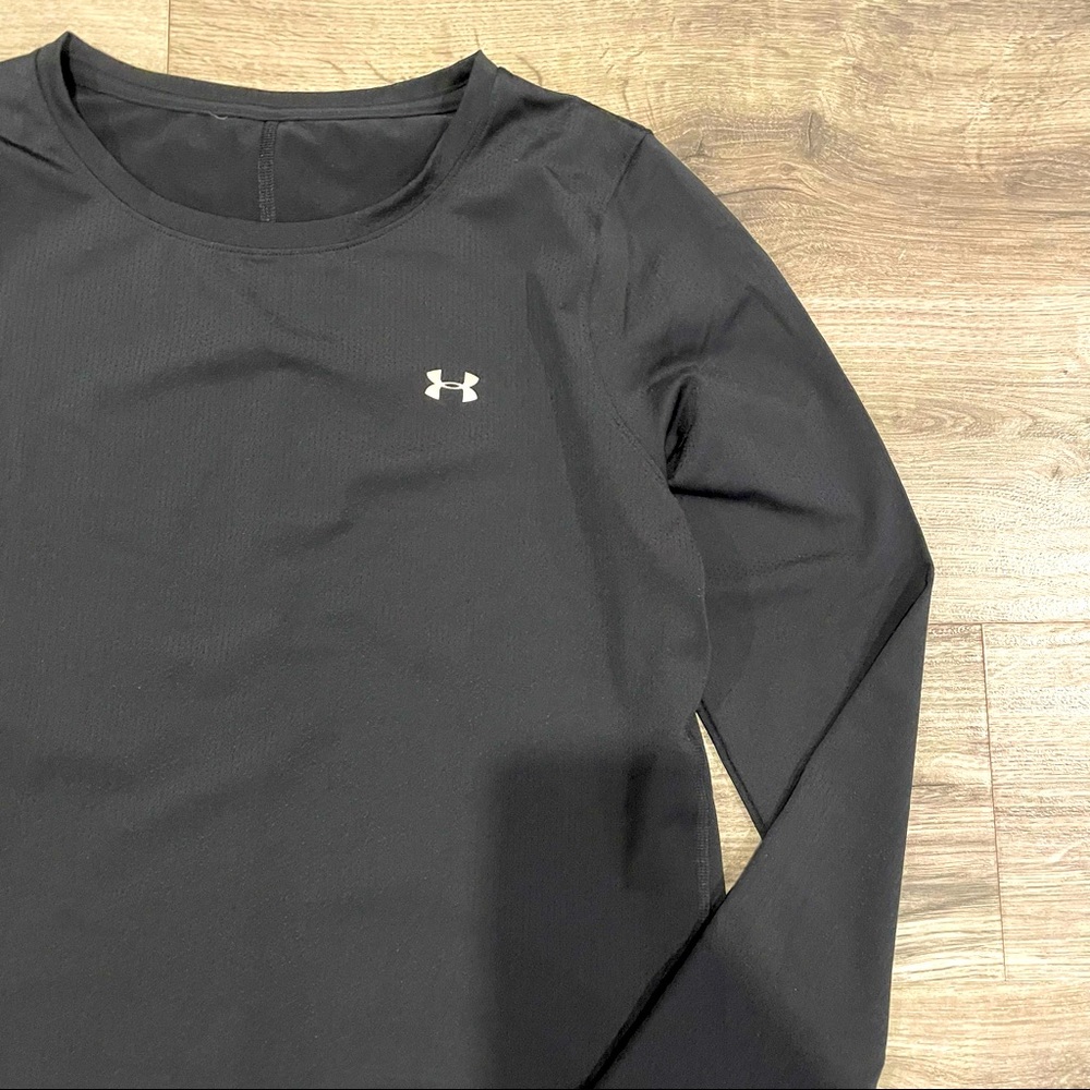 Black Under Armour Mesh workout Long Sleeve